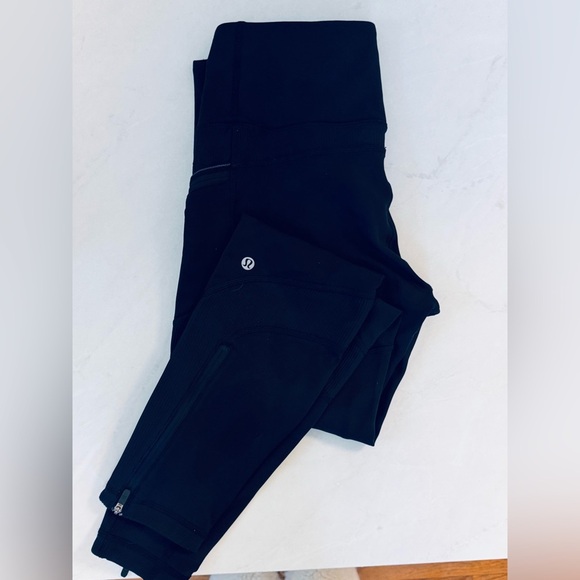 Lululemon Toasty Tech Tights Black Leggings - Picture 6 of 14
